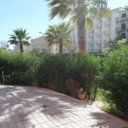 Fantastic With Pool Almost On The Sandy Beach! Apartamento Portimão